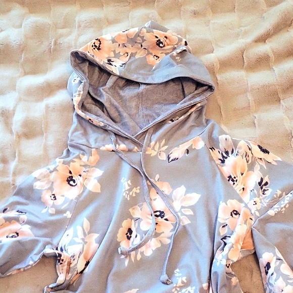 🌸Softest Florals Hoodies w/ Kangaroo Pocket - 2 Pc Bundle 🌸 Size Small - Picture 4 of 15